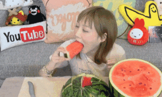 瓜姐带你吃西瓜图片,瓜姐带你一图览尽夏日西瓜盛宴